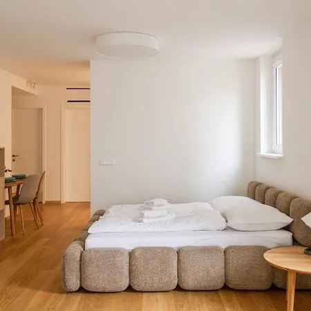 Vydrica - Close To River, Castle, Centre, Ac